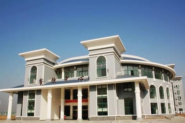 喜迎封顶日，共创教育梦，十大赌博平台排行榜新建的教学楼封顶了