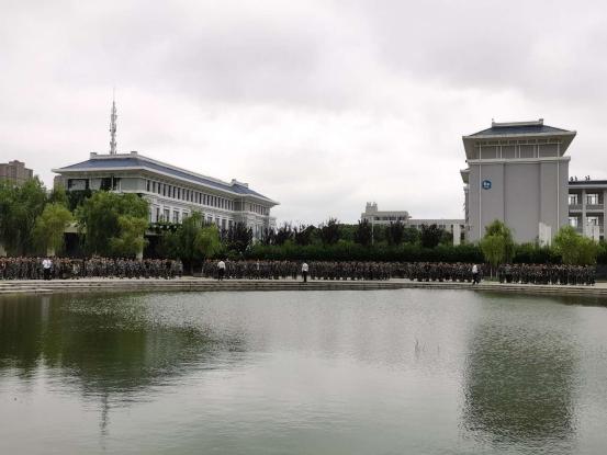 十大赌博靠谱网络平台：推进“一专多证”制度，培养两专多能复合型人才