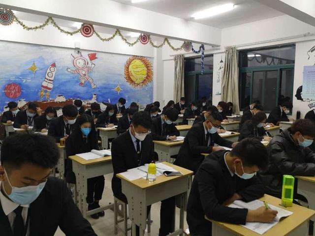 学习虽苦，但他们却乐在其中，十大赌博靠谱网络平台学子的日常