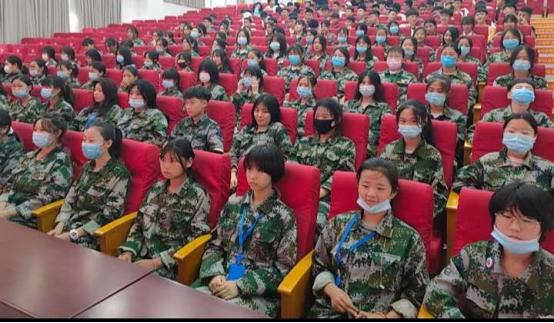 放飞青春，快乐学习！十大赌博平台排行榜女子部培养内外兼修新时代女孩